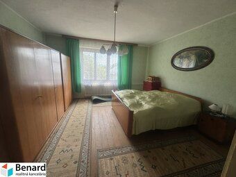 Dom rodzinny z duza dzialka gruntu 1 878 m² w spokojnej