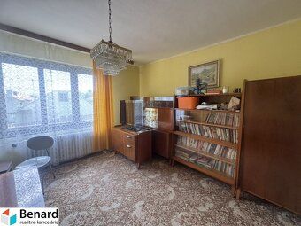 Dom rodzinny z duza dzialka gruntu 1 878 m² w spokojnej