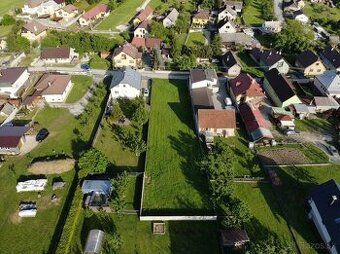 Oferuję na sprzedaż słoneczną działkę budowlaną w