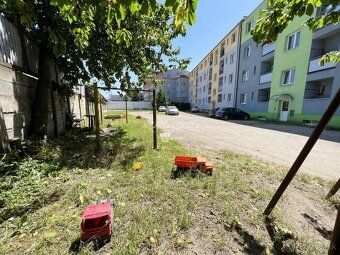 Nabízíme k pronájmu prostorný 2-pokojový byt o ploše 78 m2