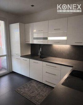 ID:4372 Oferujemy na sprzedaż przestronne i jasne
