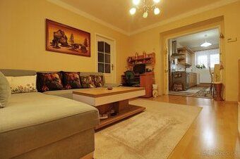 Juraj Kolárik +421 918 938 737 e-mail: V2 Real Estate jako