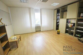 Wynajmę biuro W POBLIŻU CENTRUM – ul. Koceľova PASS REALITY