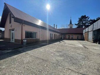 Oferujemy na sprzedaż budynek i 2 hale z dużym terenem do