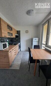 ID:4373 Ponúkame na prenájom priestranný a svetlý 3-izbový b