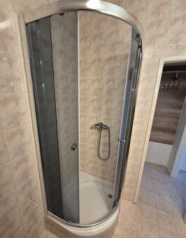 Oferujemy na sprzedaż przestronny 1-pokojowy apartament w