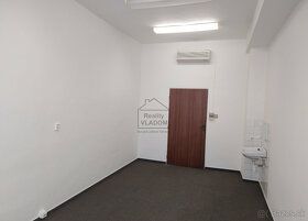 Nabízím k pronájmu krásnou kancelář o rozměrech cca 4,7 m ×