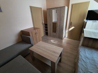 Ponúkam moderný a čistý podnájom v Nitre. Dvoj a trojlozkove