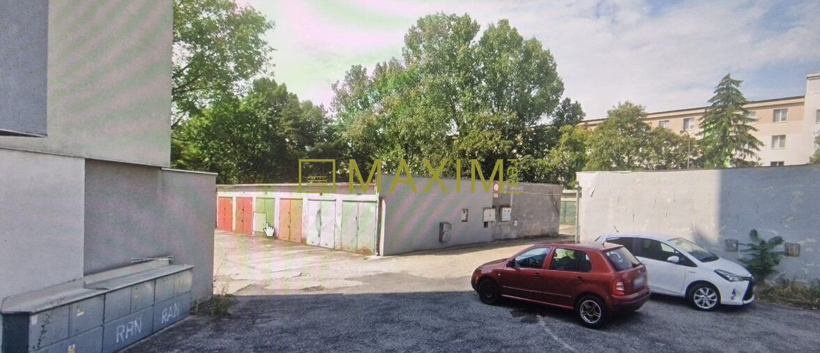 We offer for sale a garage in a row of garages located at