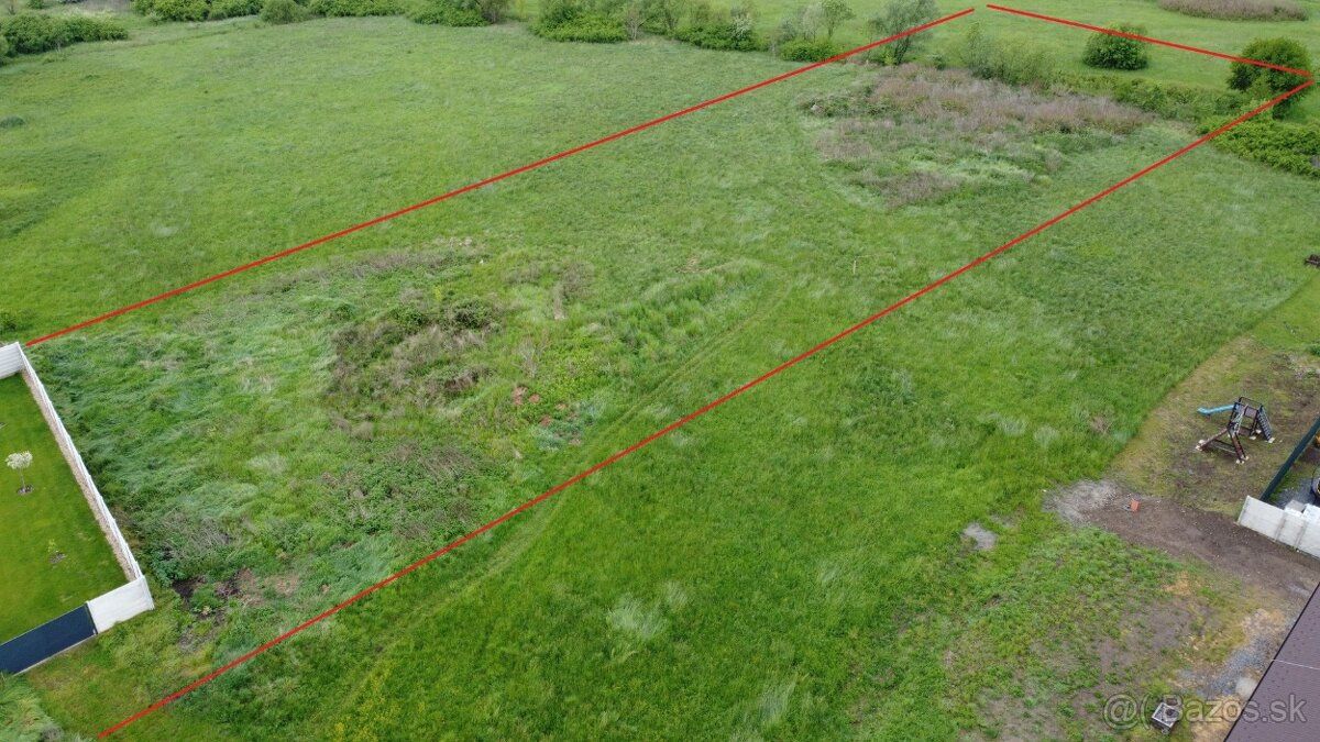Płaski teren o łącznej powierzchni 6701 m² położony w