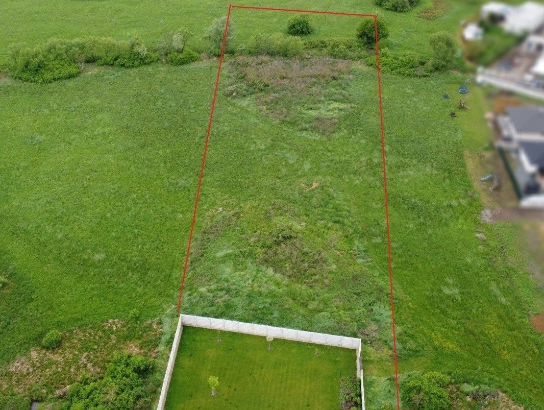 Płaski teren o łącznej powierzchni 6701 m² położony w