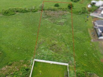 Płaski teren o łącznej powierzchni 6701 m² położony w