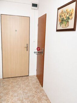 ID:563 GE-MAX Reality ponúka na predaj priestranný 3-izbový 