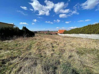 Na prodej pozemek pro výstavbu RD o ploše 1024 m2, přímo ve