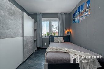Typ: Rodinný dům Obec: Šamorín Moderní makléř nabízí k