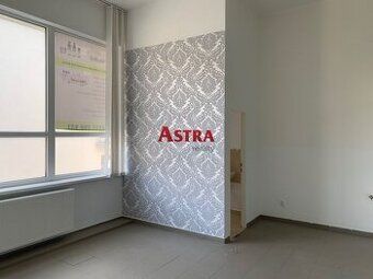 Агенція нерухомості ASTRA reality та інженер Йозеф Такач