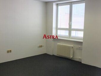 Агенція нерухомості ASTRA reality та інженер Йозеф Такач