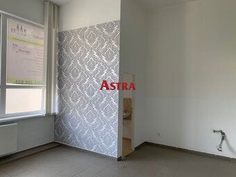 Агенція нерухомості ASTRA reality та інженер Йозеф Такач