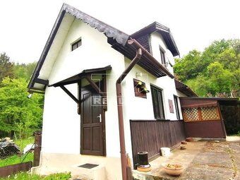 TUreality nabízí exkluzivní prodej menšího rodinného domu s