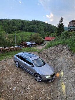 Agencja nieruchomości HALO Reality i Stefan Jurčišin