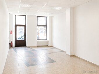 На оренду репрезентативний бізнес простір на вулиці