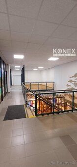 ID:4377 Пропонуємо орендувати просторий торговий прості