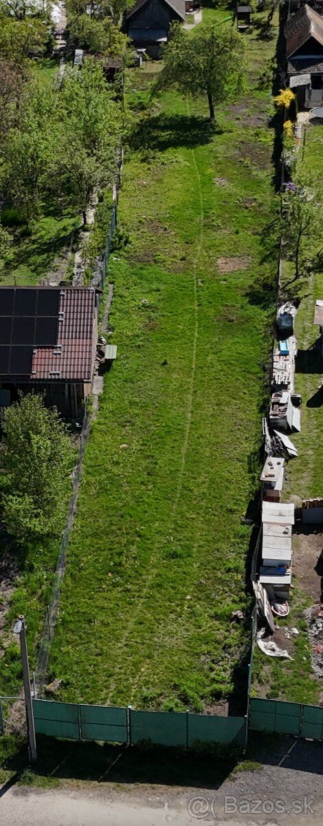 Nabízíme k prodeji slunné stavební parcely v centru obce