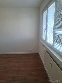 Good day. I am offering a cozy apartment for rent measuring