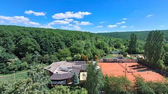 Oferuję na sprzedaż przestronny 3-pokojowy apartament o powierzchni 80 m².