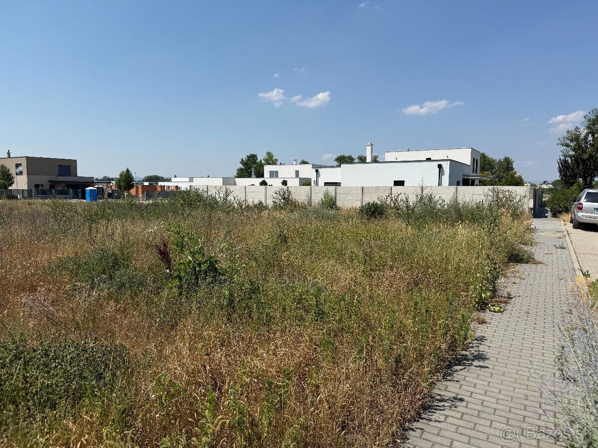 Ponúkam na predaj stavebný pozemok v Zálesí, v novo budovane