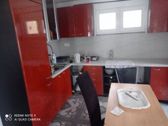 I offer for rent house of 70 m² for up to 2+1 persons + possible rental of accessories for business