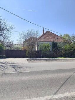 I offer for rent house of 70 m² for up to 2+1 persons + possible rental of accessories for business