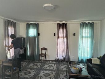 I offer for rent house of 70 m² for up to 2+1 persons + possible rental of accessories for business