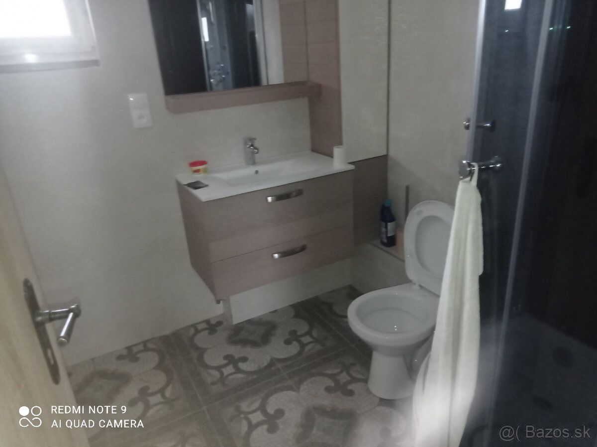 I offer for rent house of 70 m² for up to 2+1 persons + possible rental of accessories for business