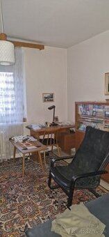 Nabízím samostatný neprůchozní pokoj s vlastní lodžií,