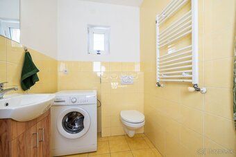 Nabízíme k pronájmu prostory o ploše cca 85 m², které se