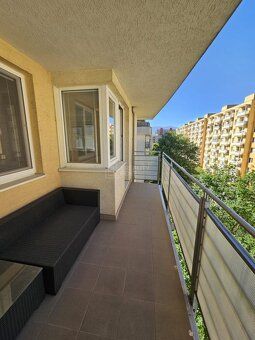 Oferujemy do wynajęcia nowoczesny i przestronny 2-pokojowy apartament w Żylinie