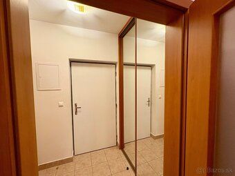 Хорватський Гроб - Чорна Вода Продається 2-кімнатна квартира в