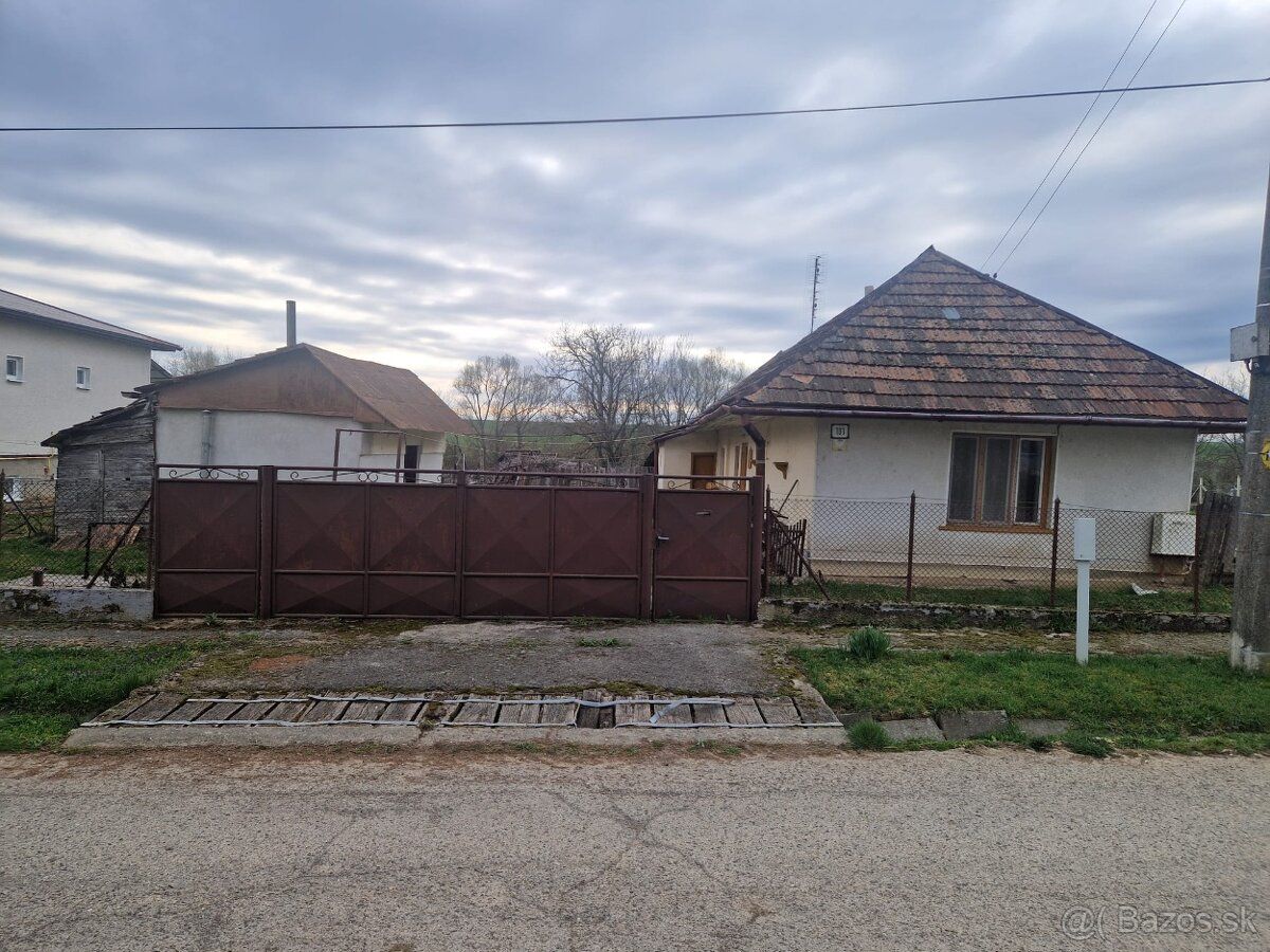 Продам трикімнатний будинок у Кольті з великою ділянкою в тихому місці - ідеально підходить для постійного…