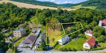 Nabídněte k prodeji pozemek (ne svažitý) nebo starší rodinný dům ve městě Hanušovce nad Topľou nebo poblíž...