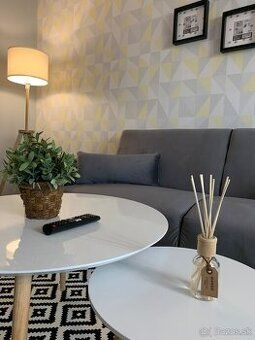 Oferuję słoneczne, suche 2-pokojowe mieszkanie w dzielnicy