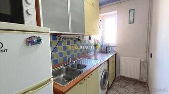 Oferuję słoneczne, suche 2-pokojowe mieszkanie w dzielnicy