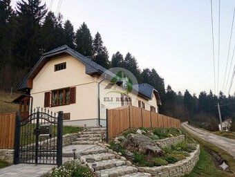 Nabízím k prodeji útulnou budovu s pozemkem o ploše 446 m² v