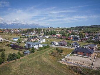 Na predaj sú dva stavebné pozemky:
709 m2 97000,-
702 m2 960
