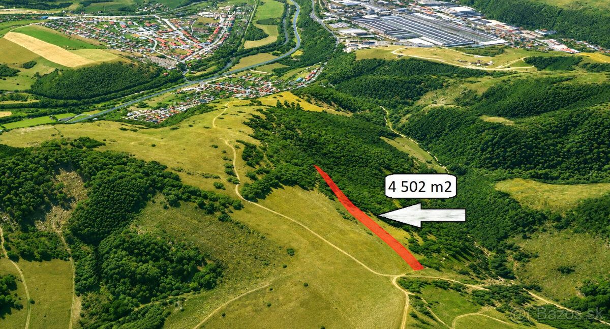 Nabízíme k prodeji soubor dvou navazujících parcel