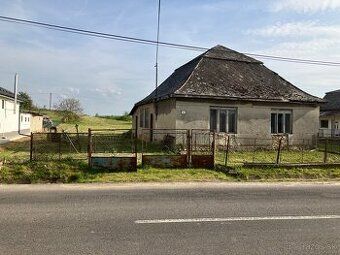 Продаю земельну ділянку в межах села Брегів, придатну для будівництва.