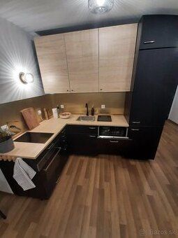 Oferujemy do wynajęcia przyjemny 2-pokojowy apartament w Starym Mieście