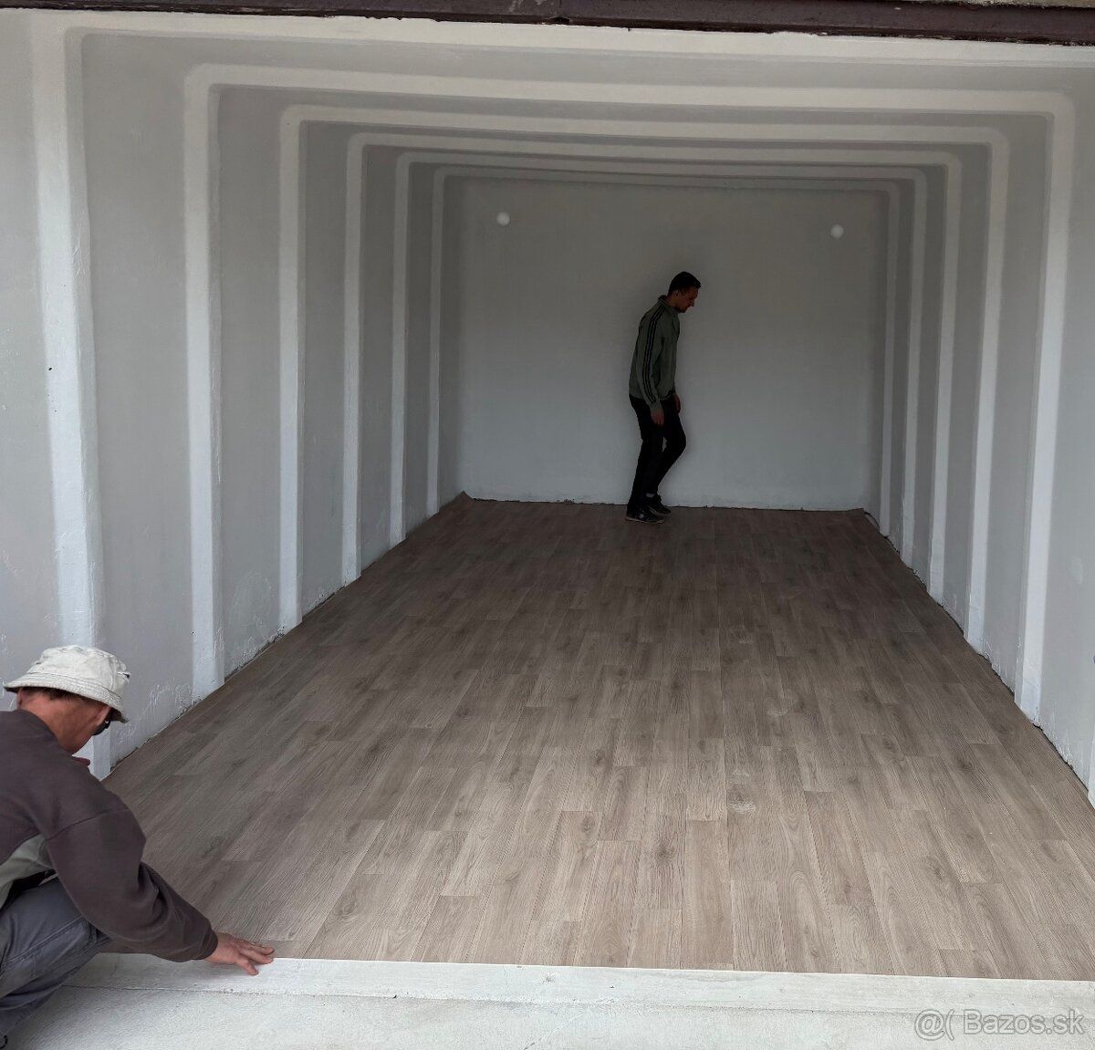 Nabízíme pronájem garáže pro parkování automobilu nebo jako sklad