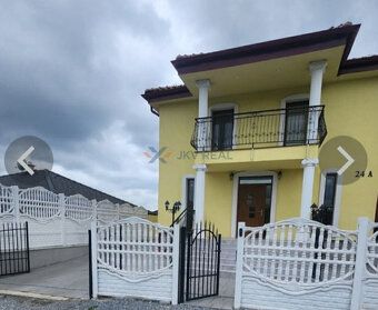 I offer for long-term rent a modern 5-bedroom family house in Prešov