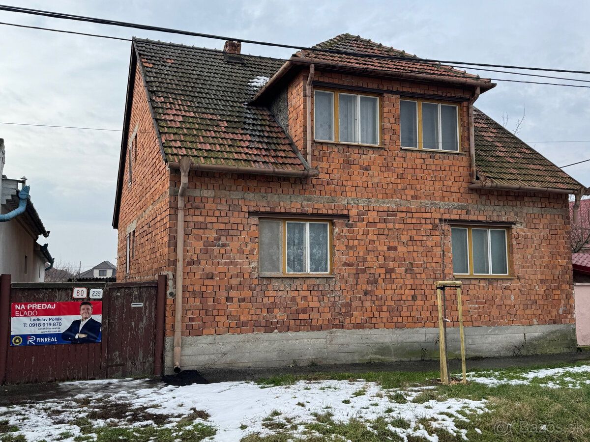 Typ: Rodinný dom Ulica: Bratislavská Obec: Kolárovo
Realitná